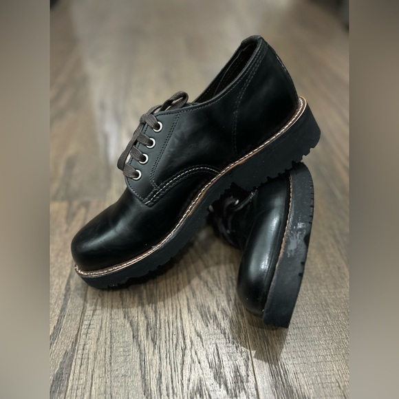 Chippewa Shoes - Picture 1 of 14